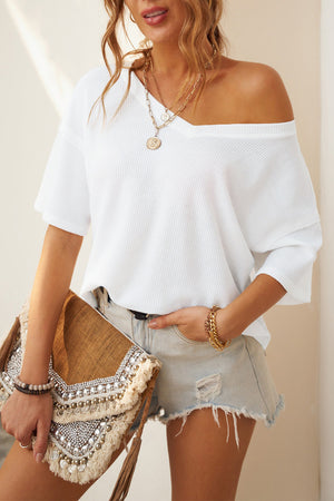 White Exposed Seam Half Sleeve Knitted V Neck Textured Top
