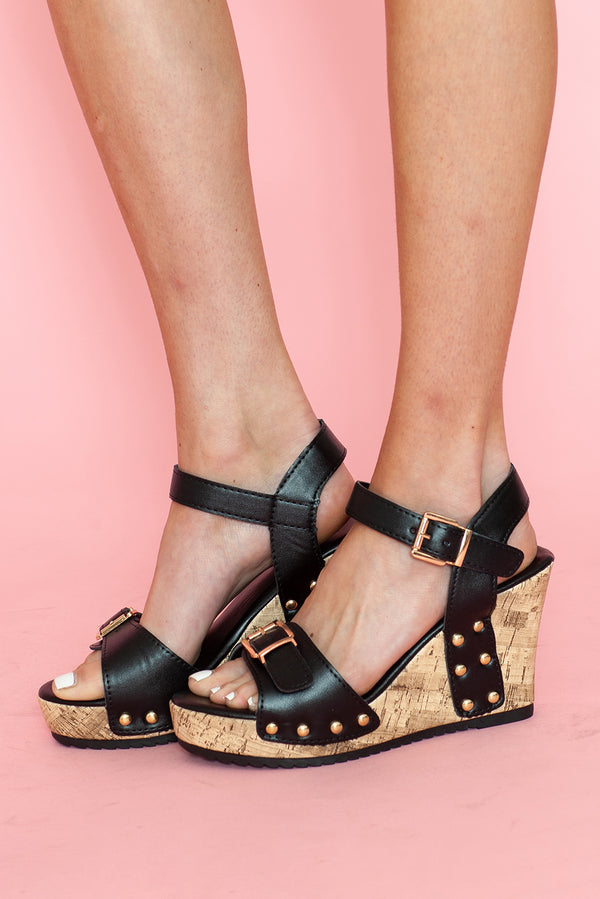 Black Rivet Buckle Closure Wedge Sandals