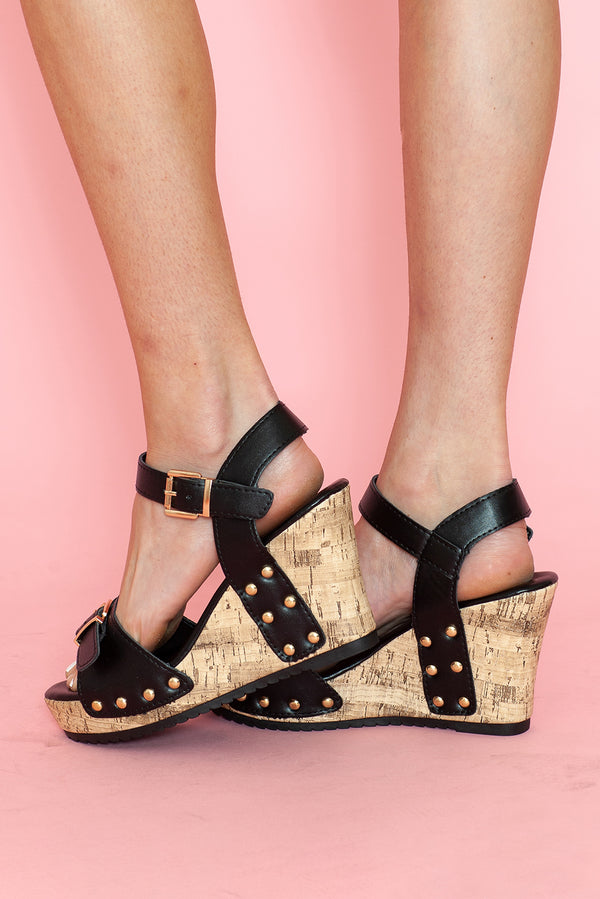 Black Rivet Buckle Closure Wedge Sandals